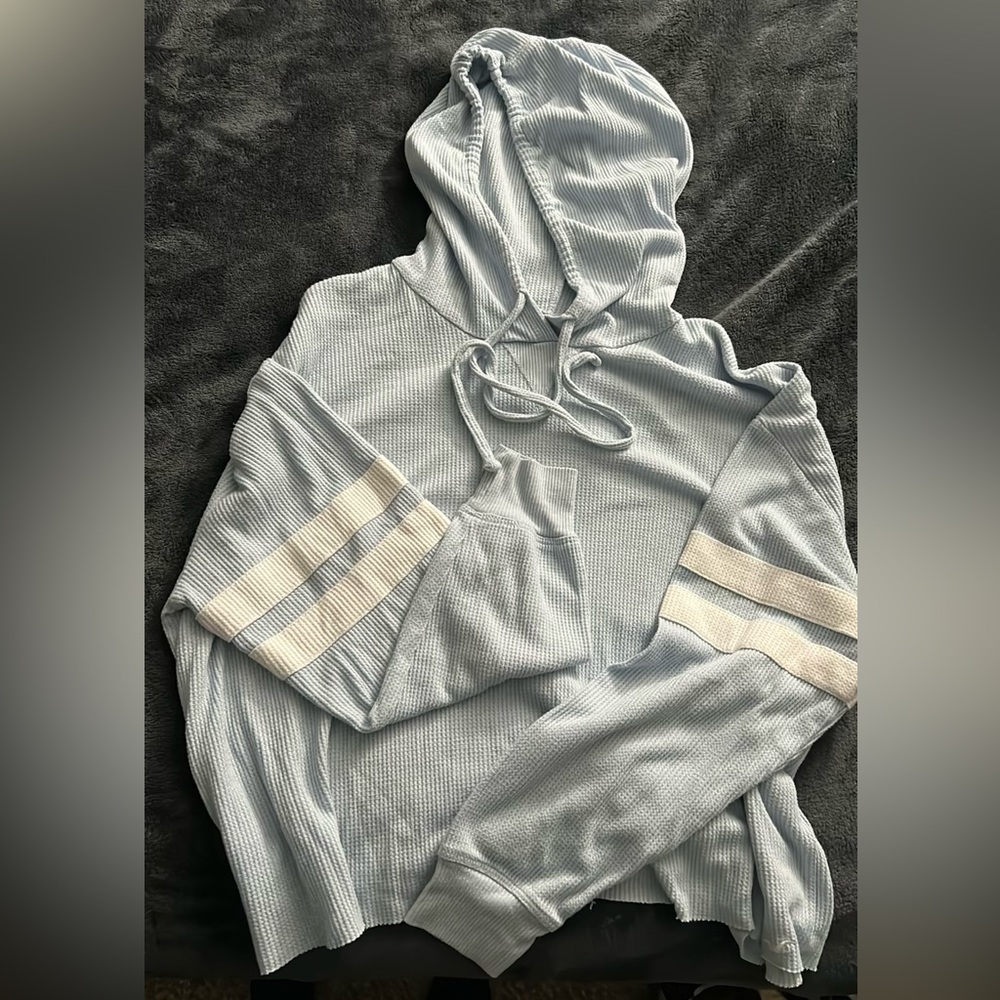 Hollister Pull Over